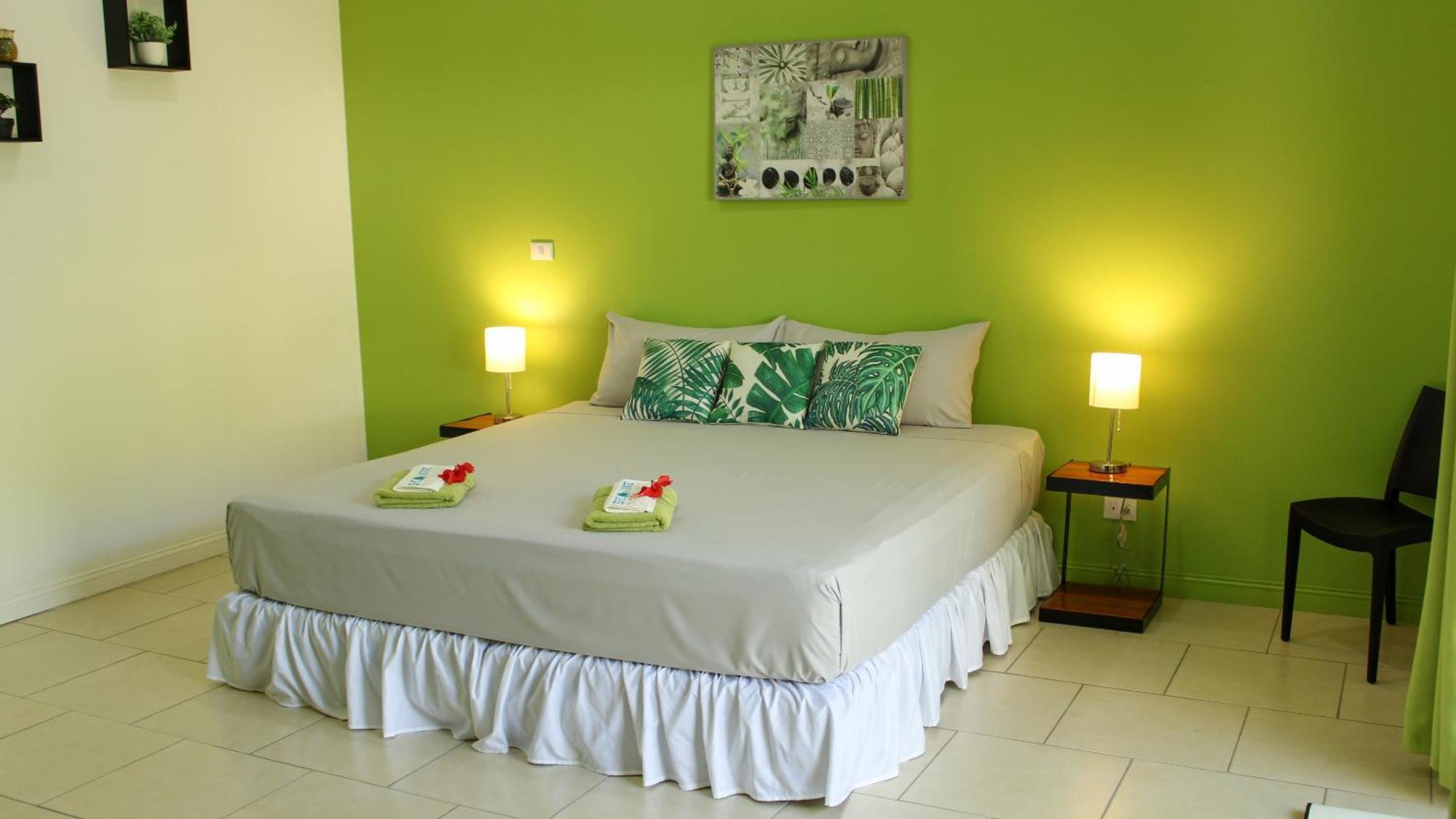 Tee-K Lodge Tamarindo Buitenkant foto